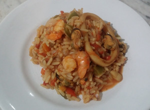 Una foto de Cazuela de Mariscos