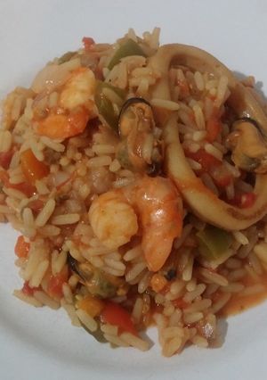 Una foto de Cazuela de Mariscos