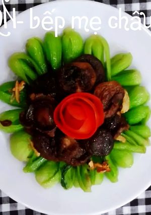 Hình của món Cải thìa xào nấm hương.
