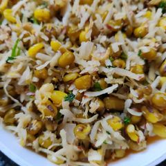 A picture of Moong sprouts.