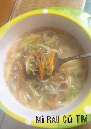 Hình của món Mì rau củ tim heo.