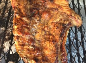 Una foto de Vacío de Novillo, Chorizo Bombón de Puro Cerdo con Chinchulines al Carbón Vegetal