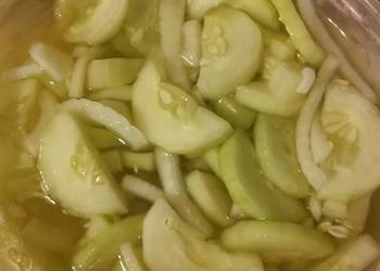 How to Cook Appetizing Oldfashioned Cucumbers  Onions in Vinegar Dressing