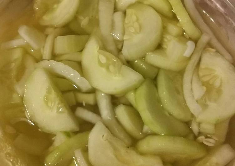 Steps to Make Speedy Old-fashioned Cucumbers & Onions in Vinegar Dressing