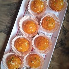 A picture of Motichur laddo/laddu.