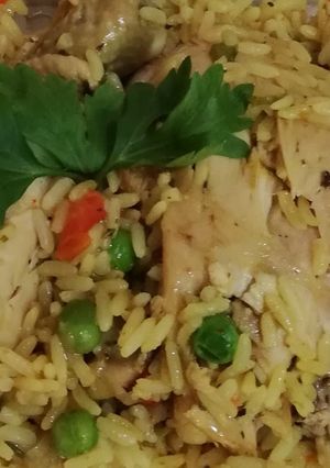 Una foto de Arroz con pollo simple