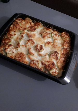 Une photo de Gratin de ravioles au saumon et courgettes