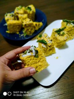 खमण ढोकळा (khaman dhokla recipe in marathi) रेसिपी चे मुख्य फोटो