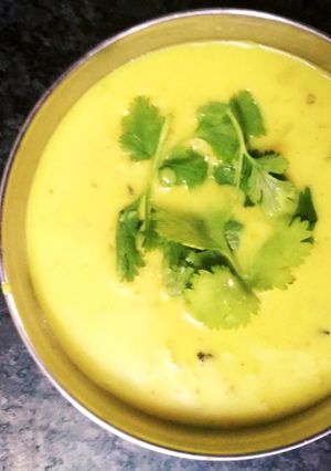 A picture of Simple kadhi.