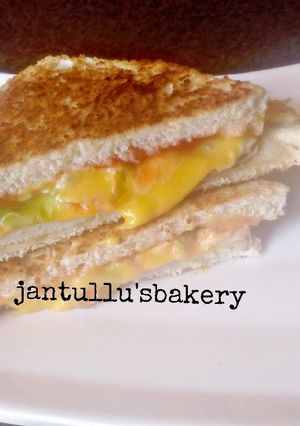 A picture of Cheese sandwich.