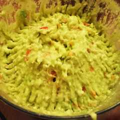 Una foto de Mi primer guacamole en 5 min y un sencillo paso