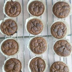 A picture of Oats and Apple cinnamon Cupcakes with chia seeds.