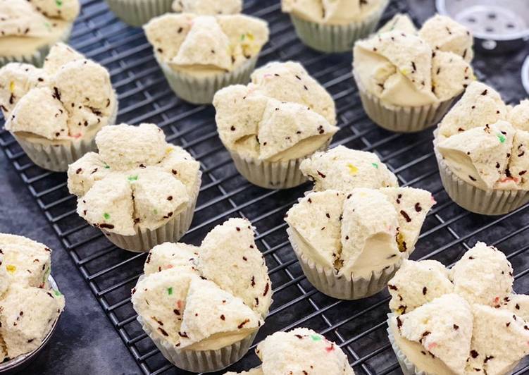 Recipe: Appetizing Chocolate Sprinkles Blossom Steamed Cake