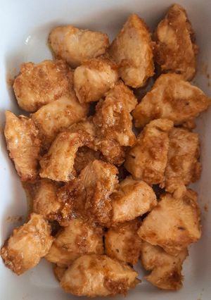 Une photo de Poulet à la purée de noix de cajou