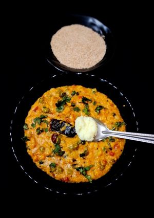 A picture of Broken wheat khichdi.