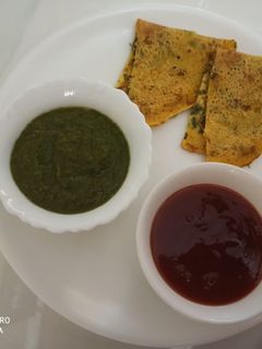 बेसन का चीला (Besan ka cheela recipe in Hindi) रेसिपी मुख्य फोटो