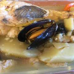 A picture of Caldillo de marisco y merluza.