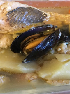 Una foto de Caldillo de marisco y merluza