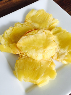 Una foto de Tostones de Pana (panapén - buen pan - "breadfruit")