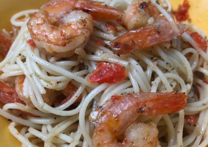 Spicy prawn spaghetti