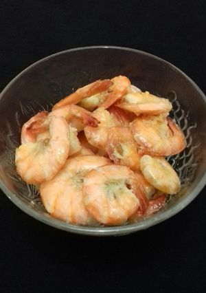 Foto resep Garlic prawn / udang goreng bawang putih