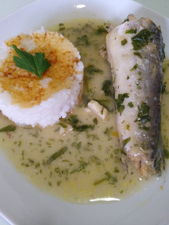 Una foto de Tronco de pescadilla en salsa verde. 🐟❤️