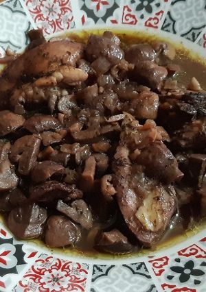 Una foto de Pollo al vino con portobellos