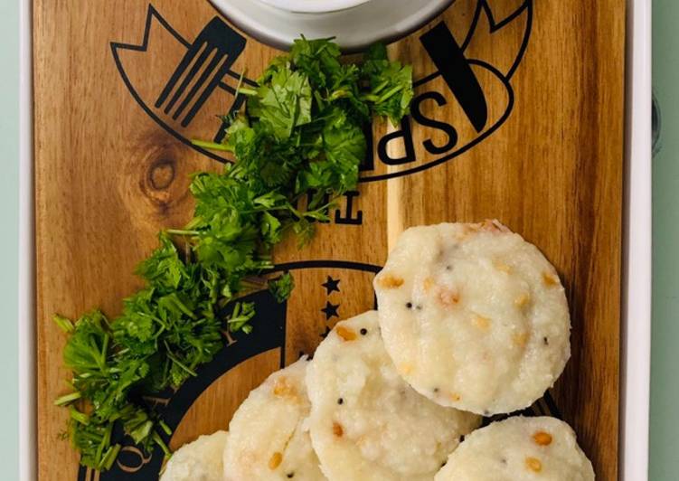 Recipe of Award-winning Rava Idli with Coriander Curd Chutney