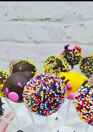A picture of Cake pops.