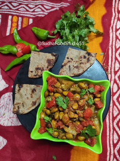 વાલ રીંગણ નું શાક (Vaal Ringan Shak Recipe In Gujarati) રેસીપી મુખ્ય ફોટો