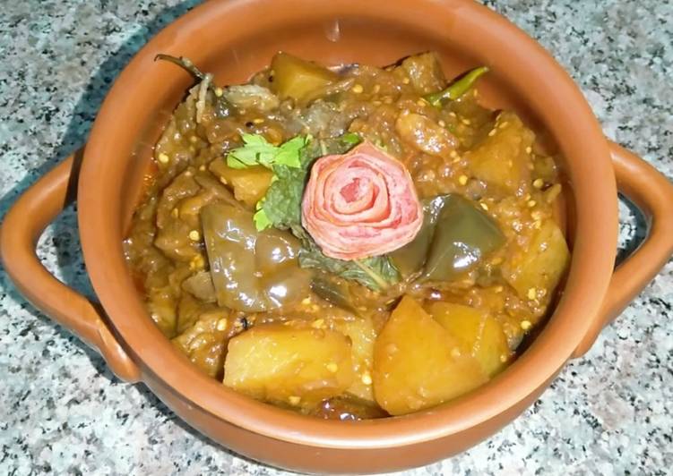 Recipe of Homemade Achaari baingan aloo