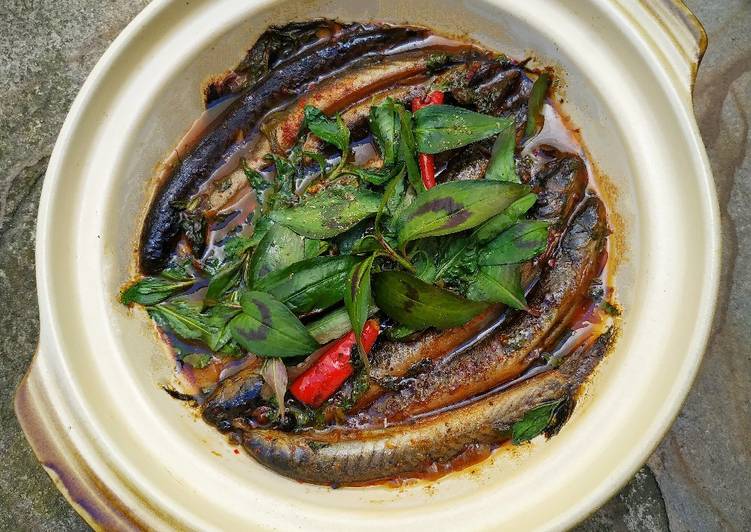 Recipe: Perfect Cá kèo kho rau răm