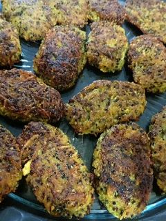 عکسی از دستور کتلت قارچ و کینوا