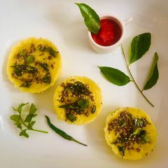 A picture of Savory Muffins-Healthy Steamed Snacks With Red Pepper Garlic Chutney 🌶️❣️.