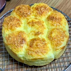 A picture of Cheese buns.