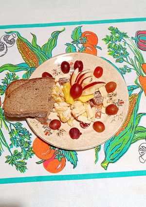 Egzotikus sajtsaláta recept fotója