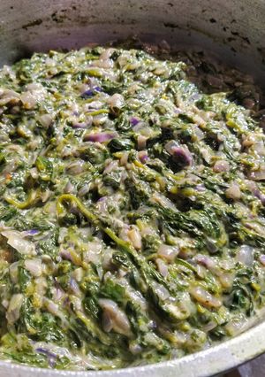 Una foto de Relleno para pascualina de espinacas y repollo morado