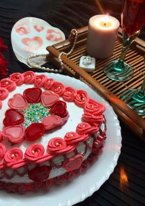 A picture of Valentines gift cake.