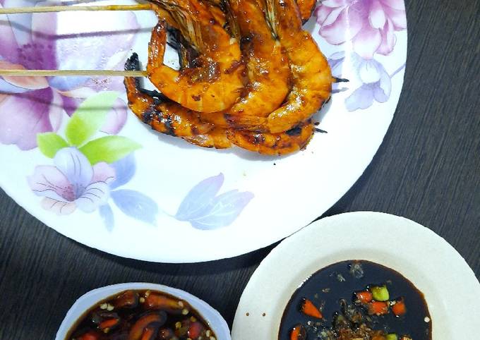 Udang Bakar Madu Sambel Dabu2 dan Sambel Kecap By Mama Aska