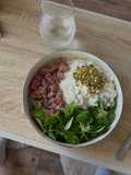 Noodles de Arroz con Hamburguesa y Canónigos