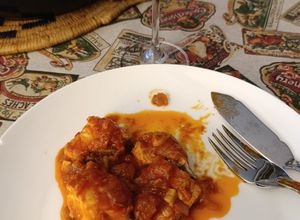 Foto principal de Cazón con tomate