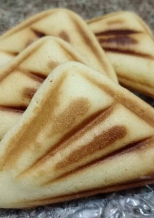 A picture of Sandwich maker cake.