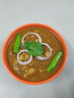 पिंडी छोेले (pindi chole recipe in Hindi) रेसिपी मुख्य फोटो