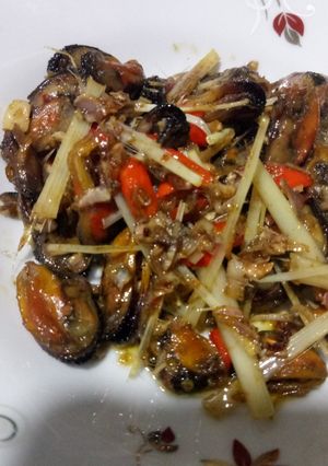 Hình của món Vẹm xanh xào sả ớt.