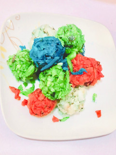 A picture of Coconut candy balls.
