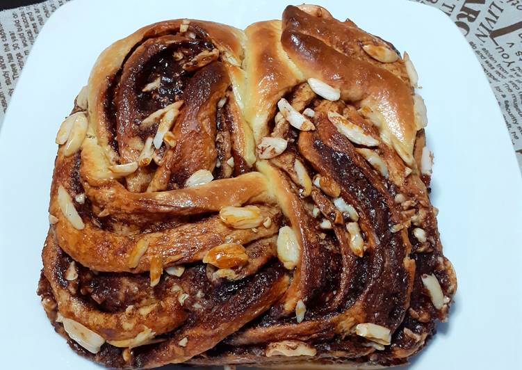 Choco Hazelnut Babka