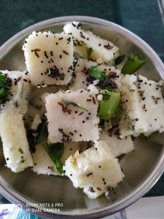 સુજી ના ઢોકળા રેસીપી મુખ્ય ફોટો