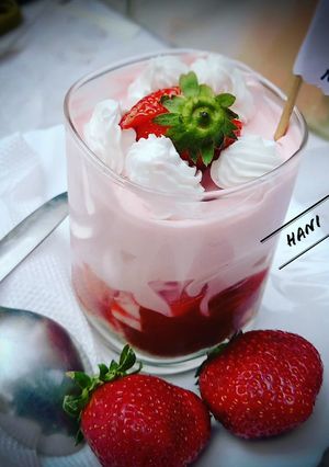 A picture of Strawberry Mousse.
