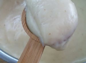 Φωτογραφία της συνταγής Ελαφριά Μπεσαμέλ (Béchamel) με κορν φλάουρ και φρέσκο βούτυρο
