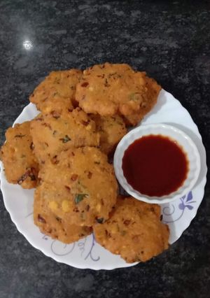 A picture of Dal vade.